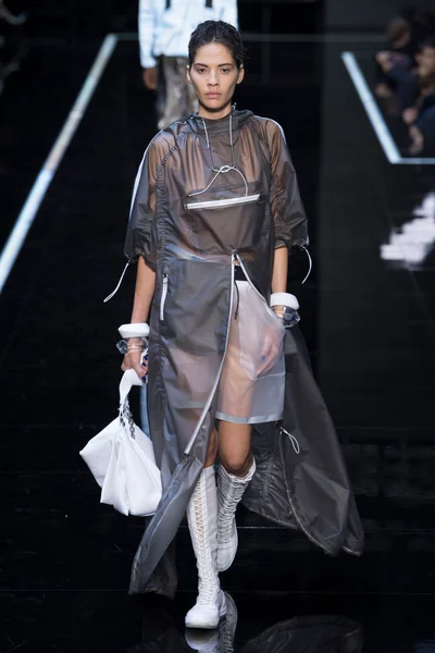 Look 5